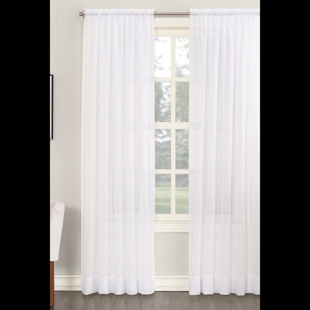 1 sheer curtain panel